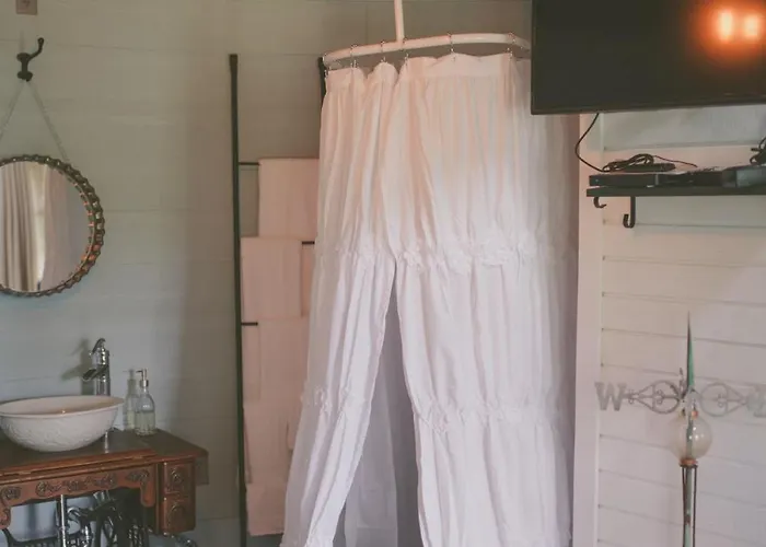 Converted Grain Silo For Unique Glamping In Alvin, Illinois Alvin